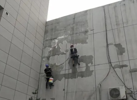 临沧市楼顶漏水维修公司分享下临沧市外墙防水的注意事项